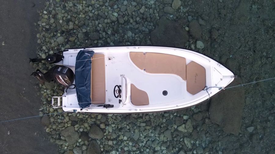 Self-Drive Boat Rental - No Licence